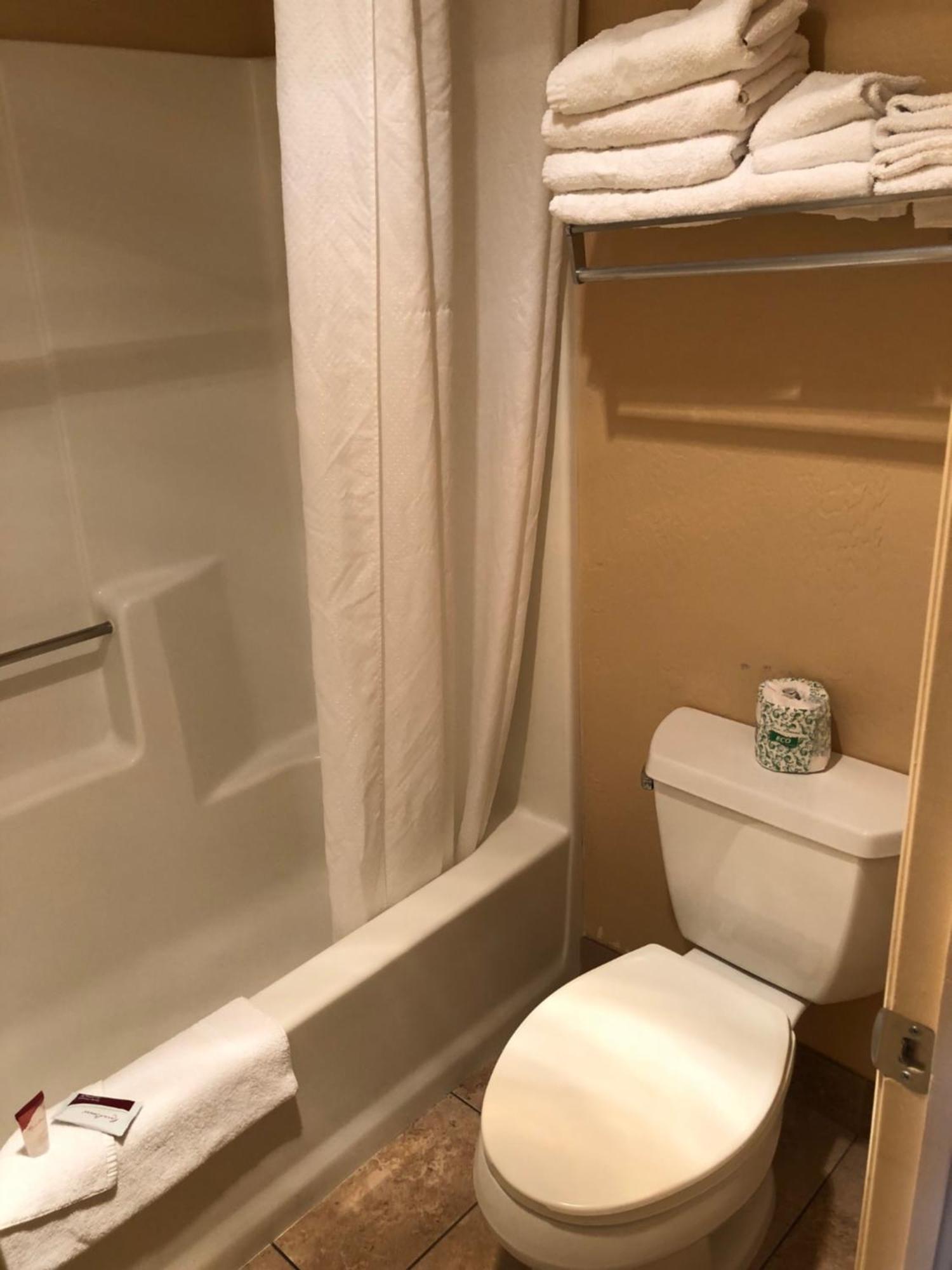 Deluxe Queen Room with Two Queen Beds,670344369:JPEG