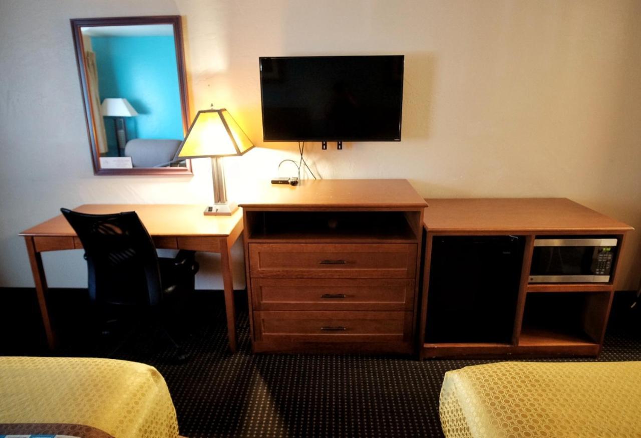 Deluxe Queen Room with Two Queen Beds,997862304:JPEG